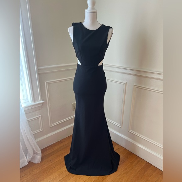 Lulu’s Utterly Smitten Black Cutout Side Maxi Dress - Picture 2 of 7